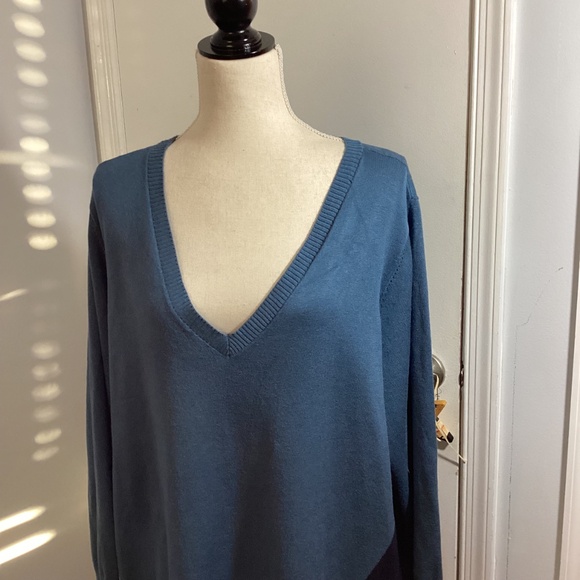 89TH + MADISON PLUS 3X V NECK SWEATER PULLOVER ASYMMETRICAL COLORBLOCK TEAL NAVY - Picture 3 of 11